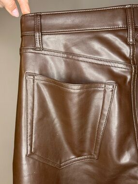 A&F Curve Love Vegan Leather 90s Relaxed Ultra High Rise Pants Dark Brown Sz30